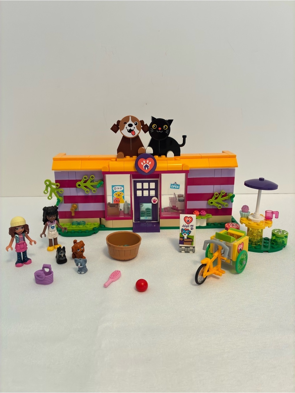 Lego Friends Pet Adoption Café #41699 Retired